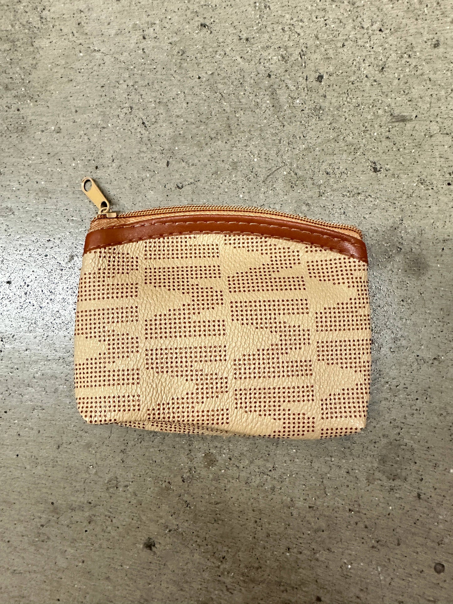 M Print Zipper Coin Purse Keychain